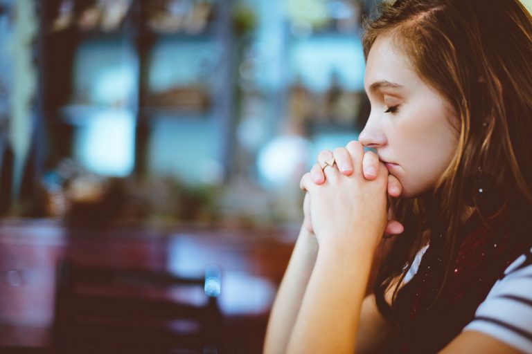 woman-meditating